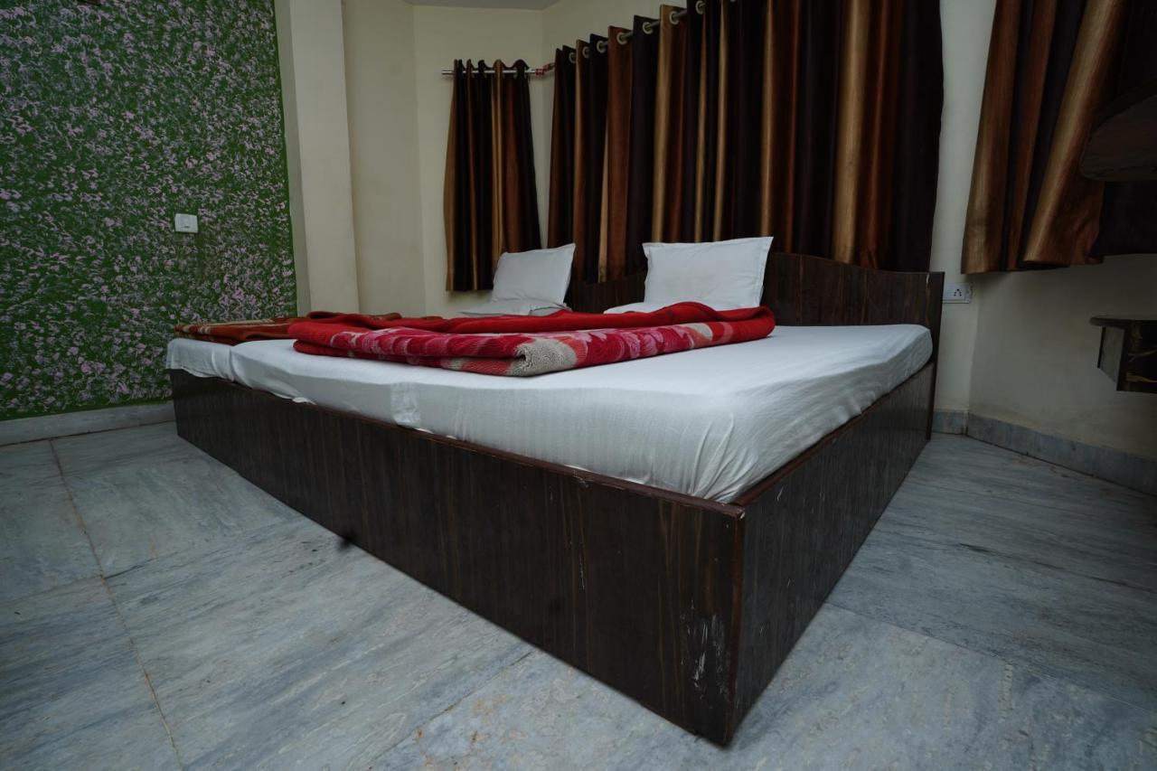 أُودايبور Hotel Hari Home المظهر الخارجي الصورة